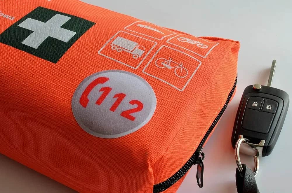 Apteczka samochodowa – co się w niej znajduje i dlaczego jest ważna?