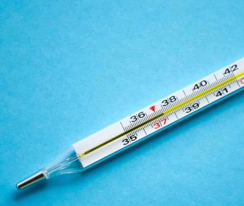 Czy alergia może wywołać gorączkę? Odkryj, co naprawdę oznacza temperatura