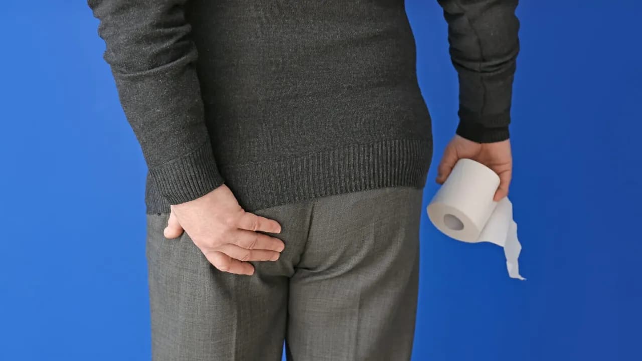 Jaki lekarz bada odbyt? Dowiedz się, kiedy potrzebujesz proktologa